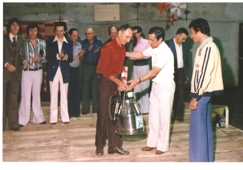 Entrega da 1° Ordenhadeira mecânica